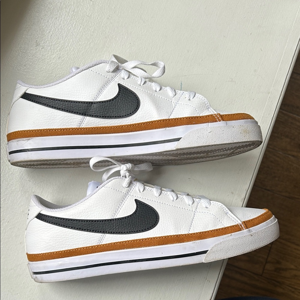 Nike Court Legacy White and Brown Women's Sneakers sz 9.5 - Picture 3 of 7
